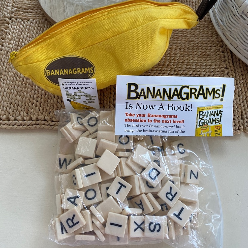Bananagrams Game - Picture 3 of 11